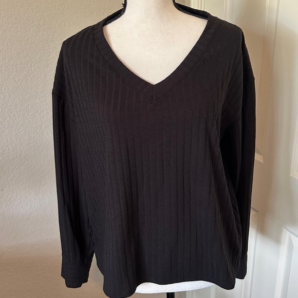 Vince Camuto V-Neck Top Black Ribbed Knit Pullover Size Large Oversized - Picture 1 of 13